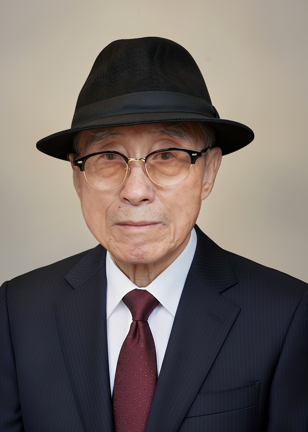 복원 후: 격식 있는 정장 영정 초상