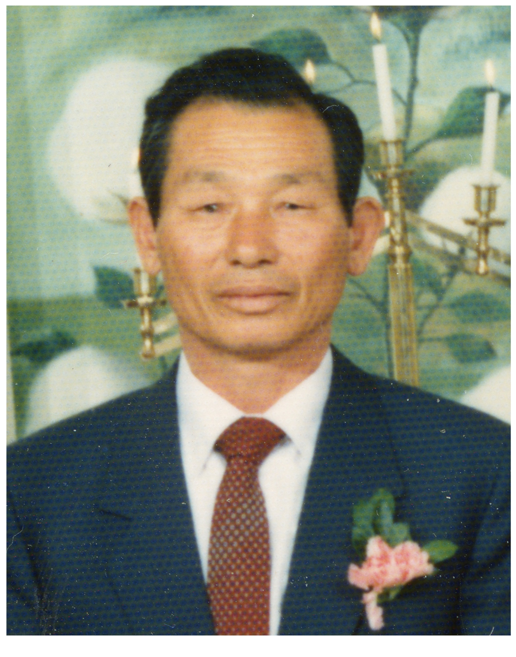 복원 전: 빛바램·손상된 기록 사진