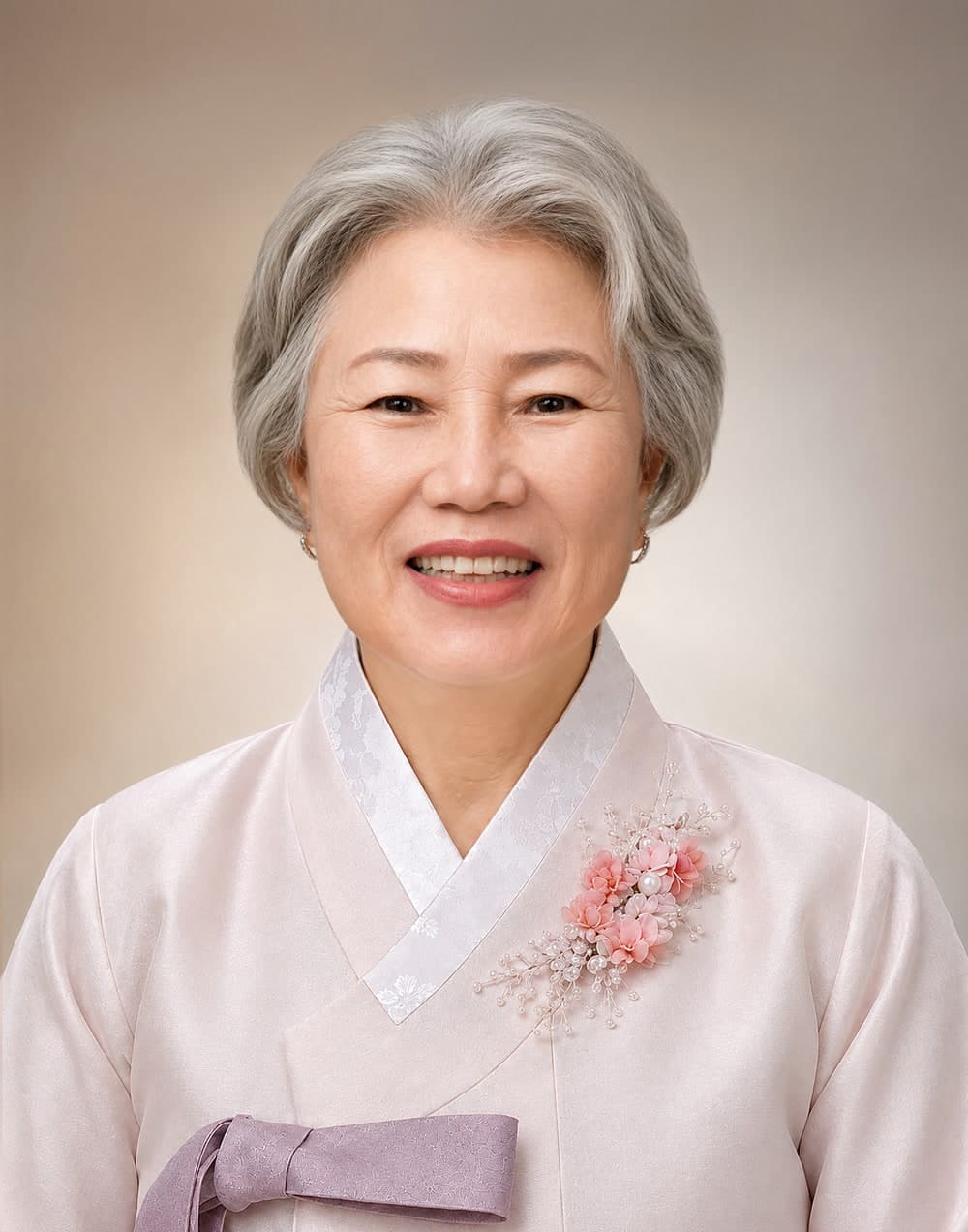 스튜디오 다빈치 32년 손작업 복원 결과 — 인물의 표정을 그대로 살린 영정