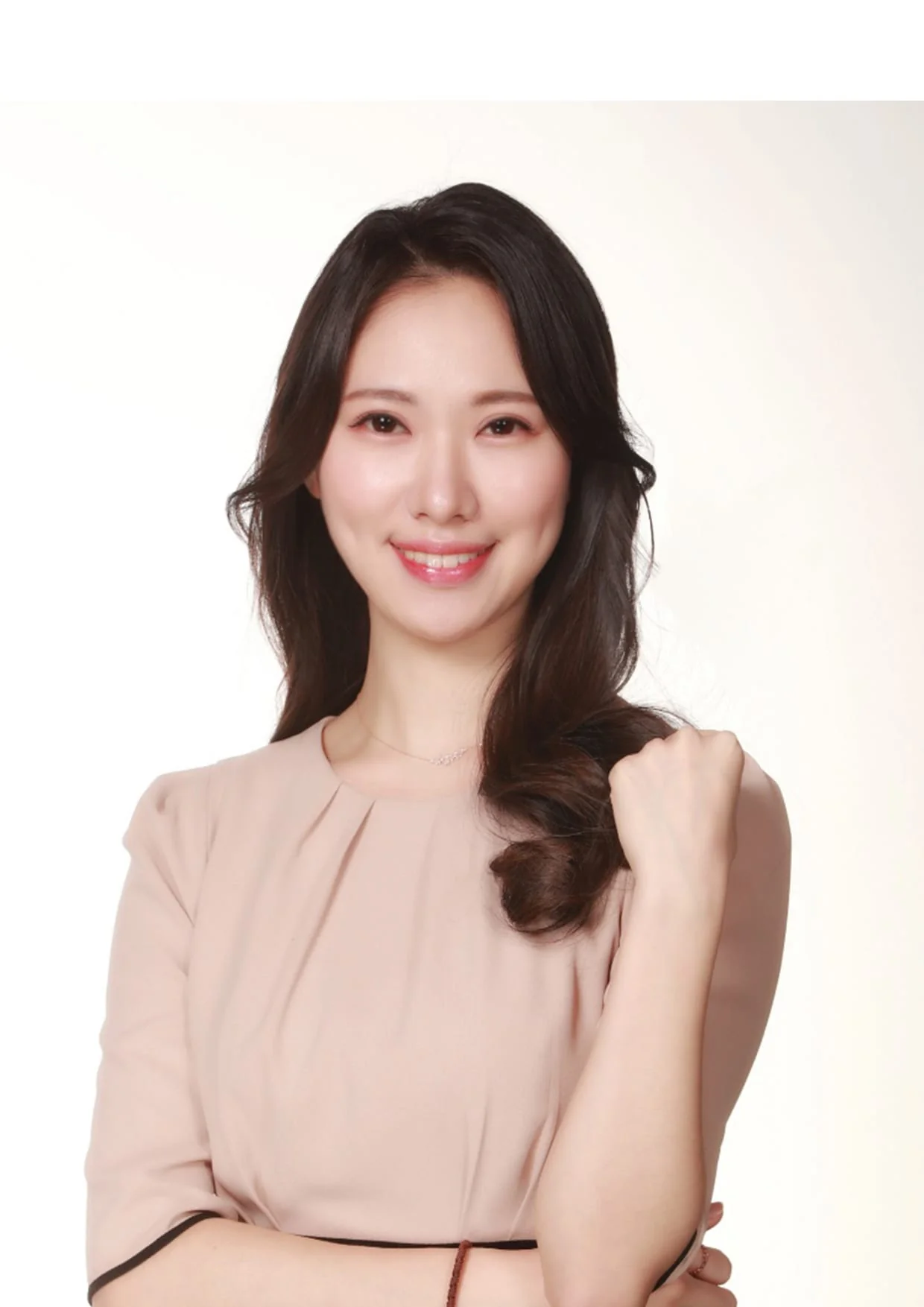 정밀 디지털 페인팅 — 사진 한 장에 캘리그래피를 얹은 단독 한 점 원본