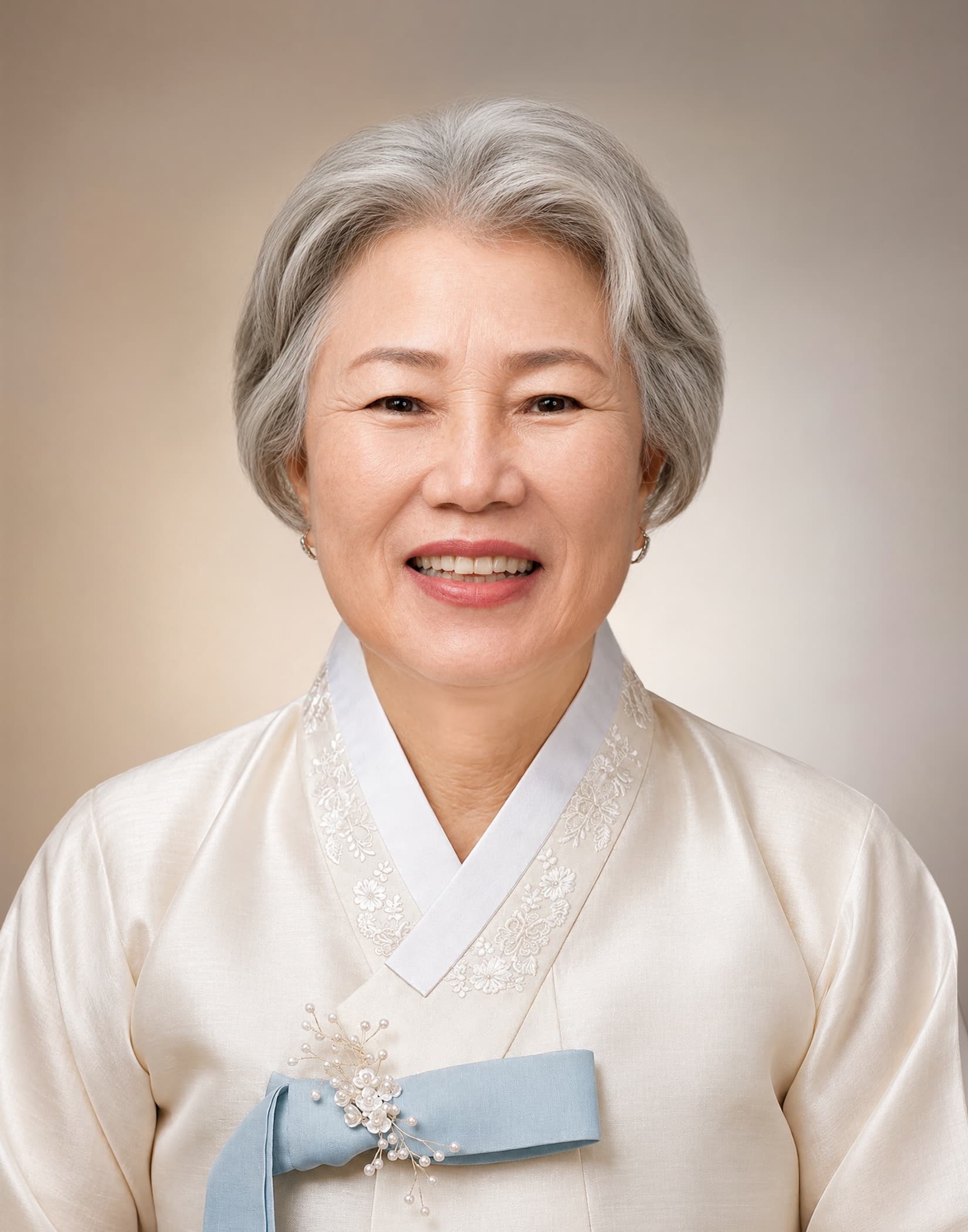 영정 옷·헤어 변형 예시 1 — 정장 · 단정한 배경